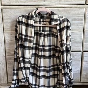 Black and white flannel from Abercrombie & Fitch, size XS.
